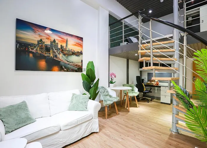 B104 Cosy Chic Loft