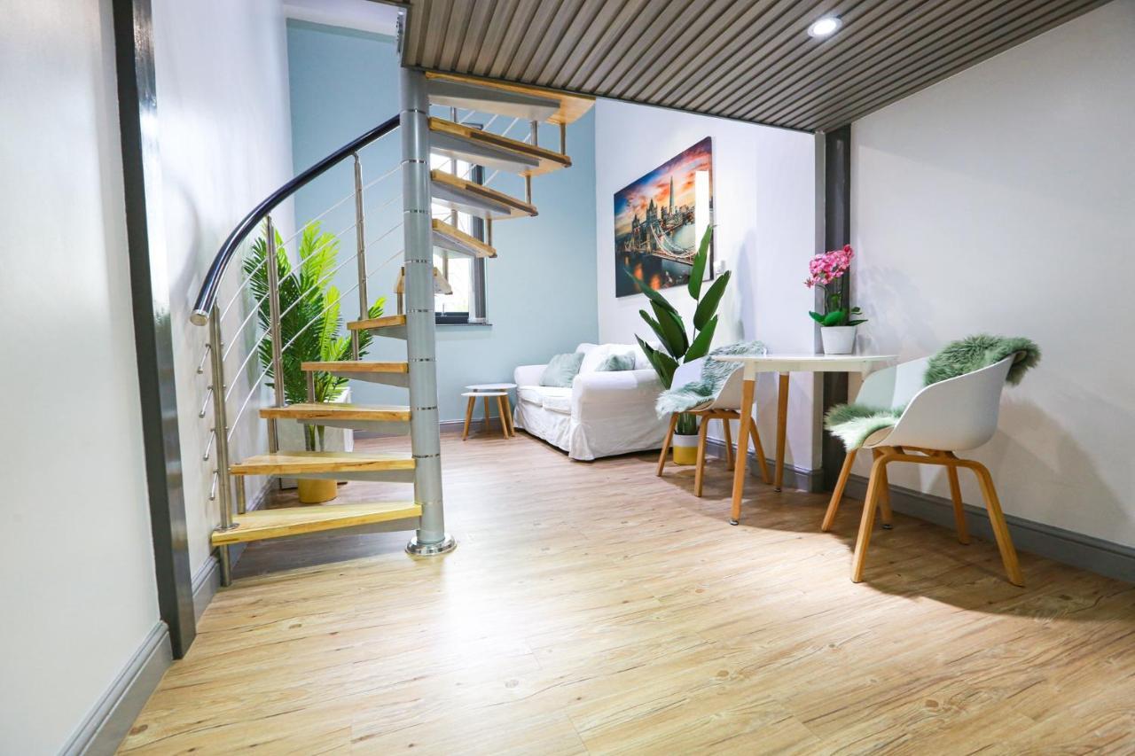 Apartment B104 Cosy Chic Loft Coventry
