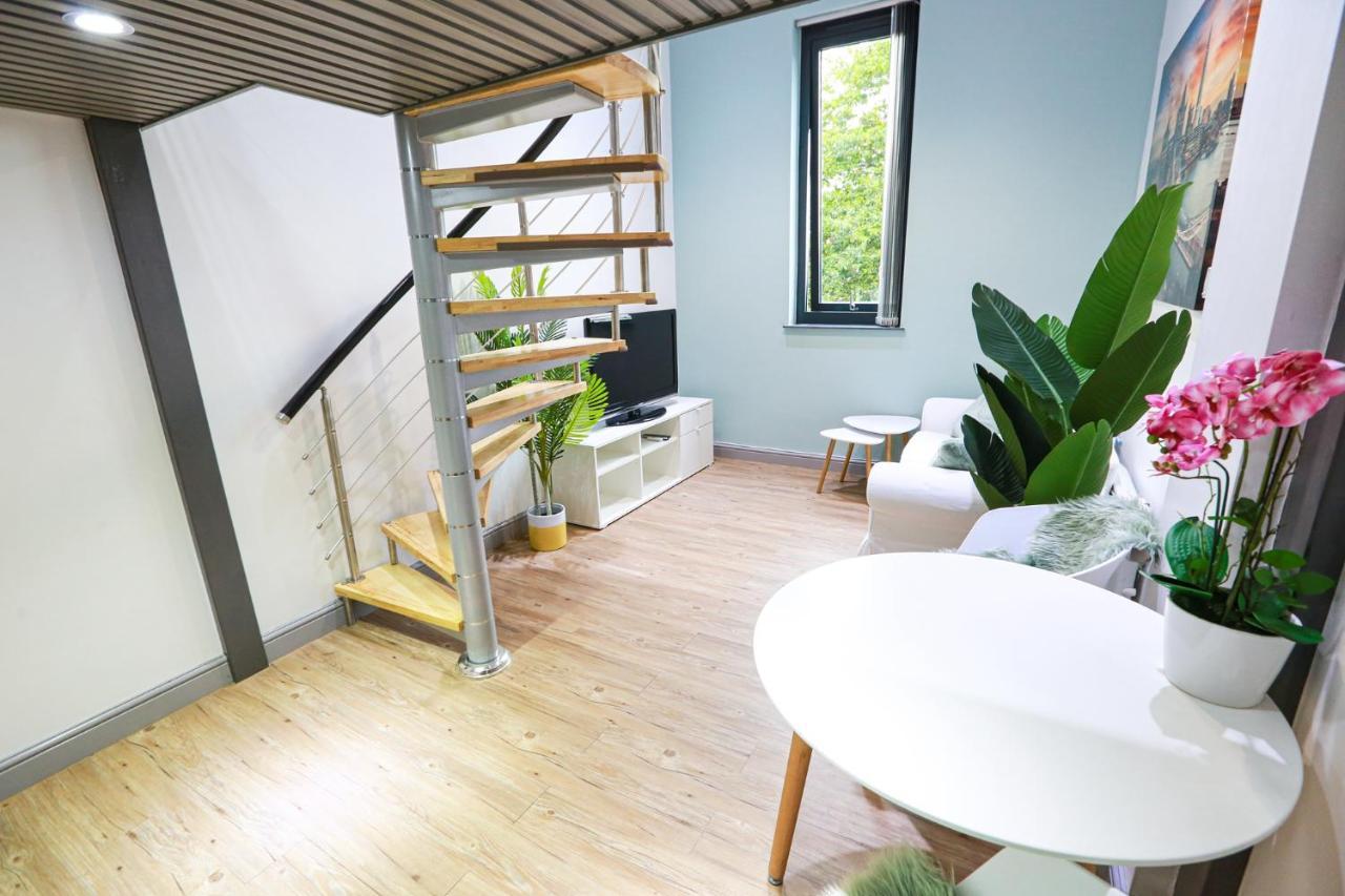 B104 Cosy Chic Loft * Coventry