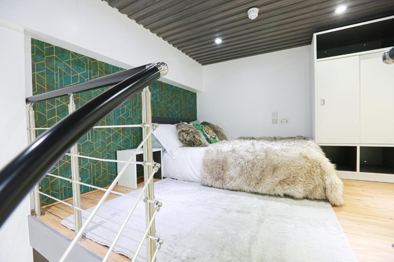 B104 Cosy Chic Loft Coventry